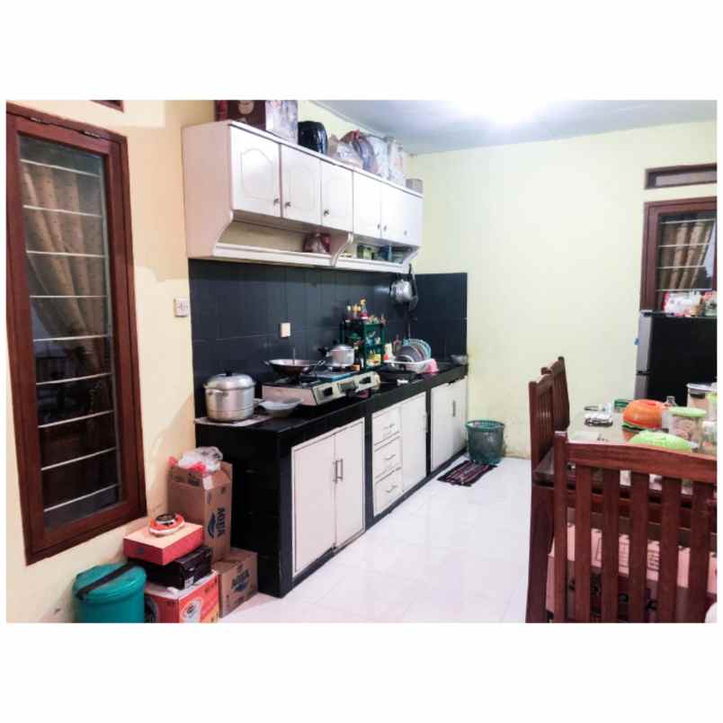 rumah komplek japos graha