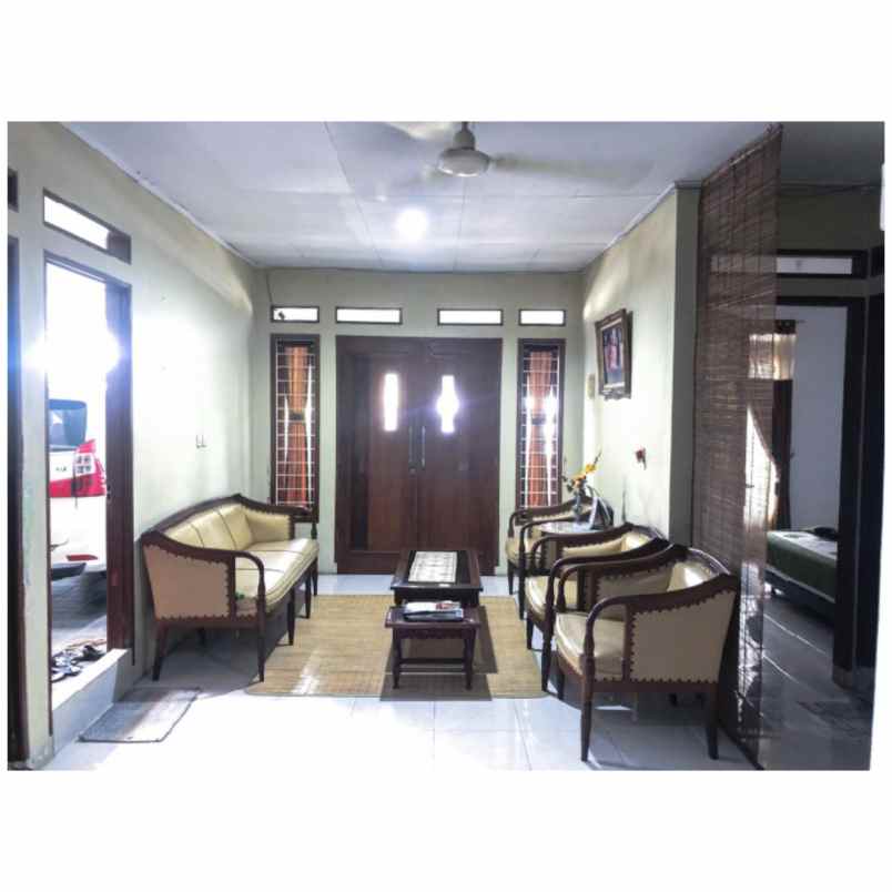 rumah komplek japos graha