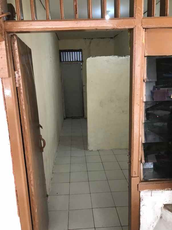 rumah kontrakan 4 pintu di beji depok