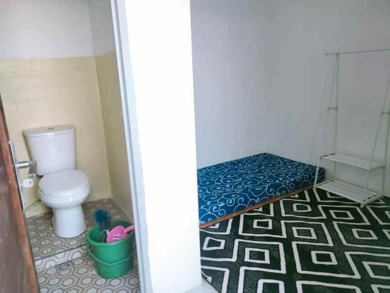 rumah kost aktif dan salon dekat kampus upi setiabudi