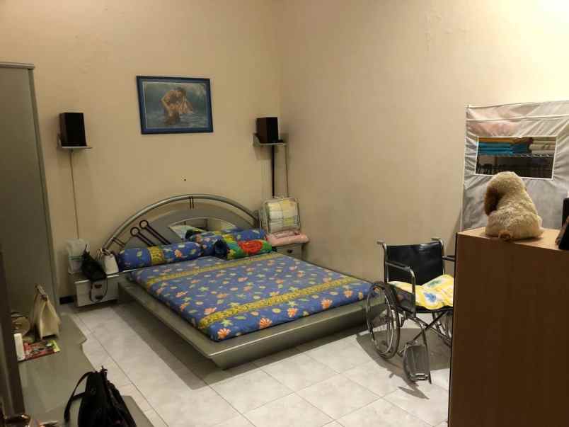 rumah kutisari lebar 9 garasi 1 mobil carport 1 mobil