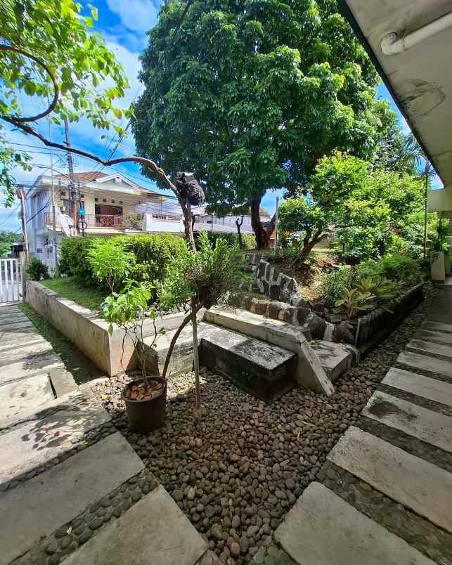 rumah lama hitung tanah kotak di pondok pinang jaksel