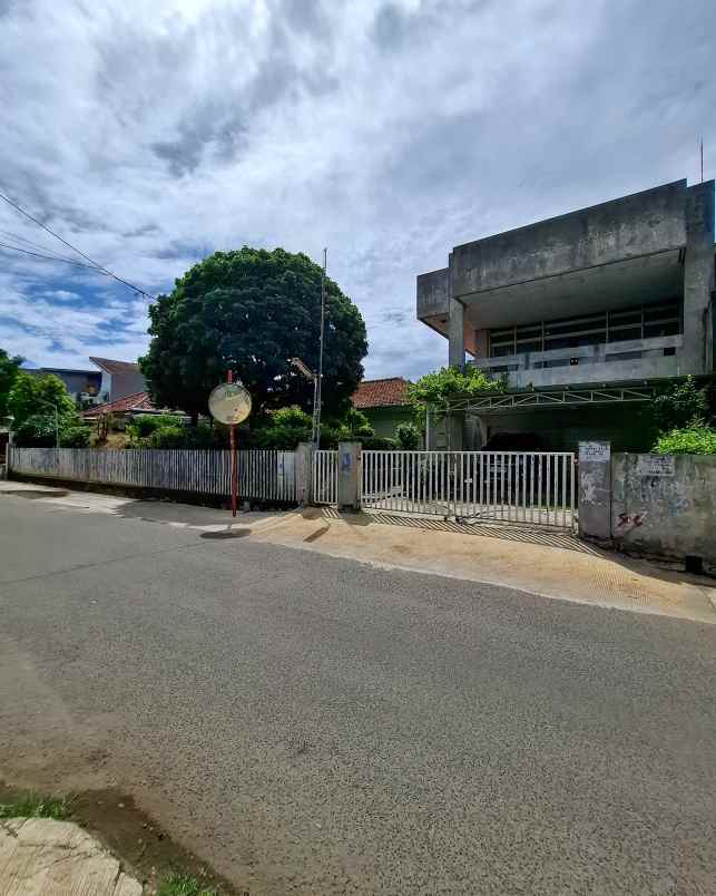 rumah lama hitung tanah kotak di pondok pinang jaksel