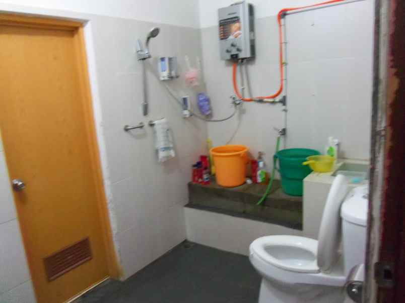 rumah mega cinere cinere