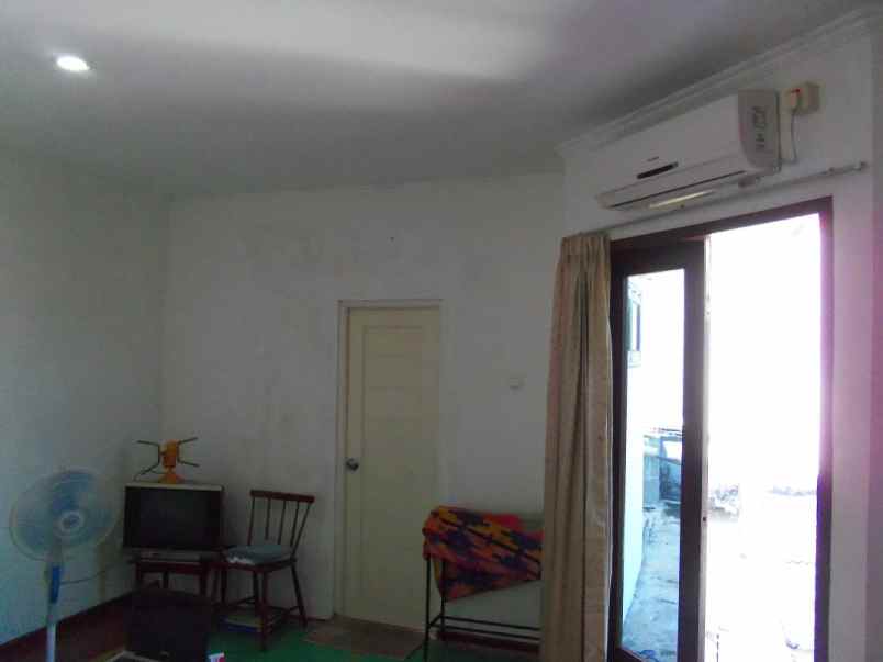 rumah mega cinere cinere