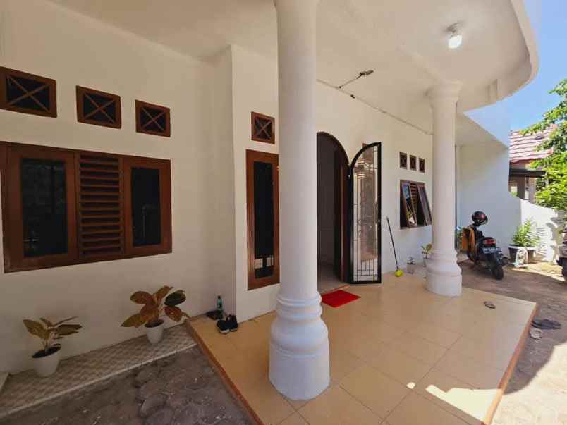 rumah mewah 2 lantai jl lobak ardat delima pekanbaru