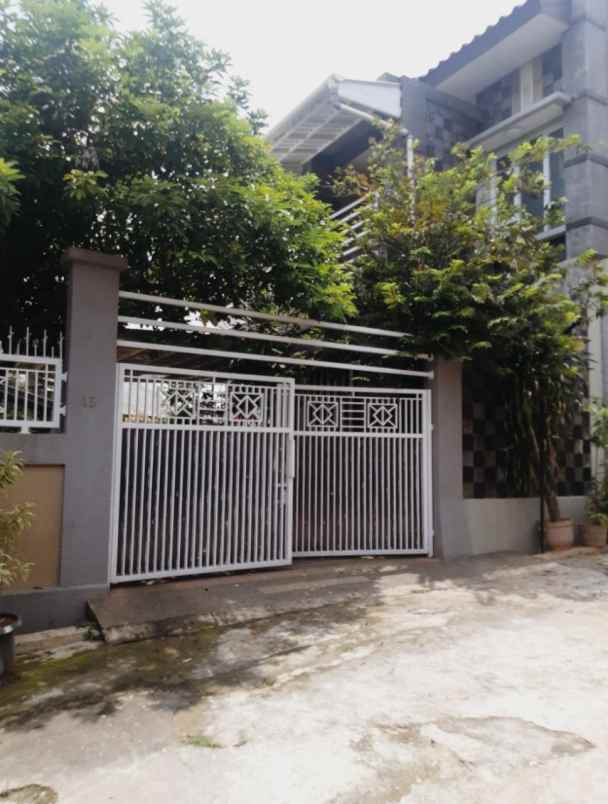 rumah mewah 2 lantai siap huni di meruyung limo depok