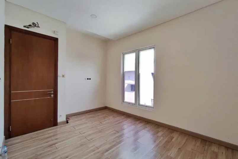 rumah mewah 3 lantai shm area bogor nirwana residence