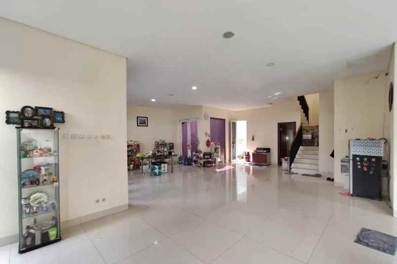 rumah mewah 3 lantai shm area bogor nirwana residence