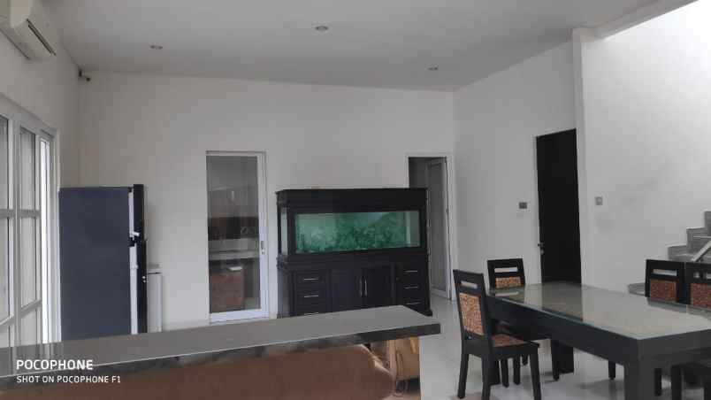 rumah mewah di perum pakuwon city san antonio hook