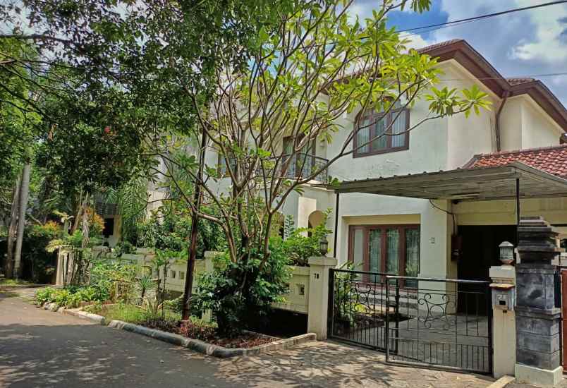 rumah mewah dukuh patra kuningan jakarta selatan