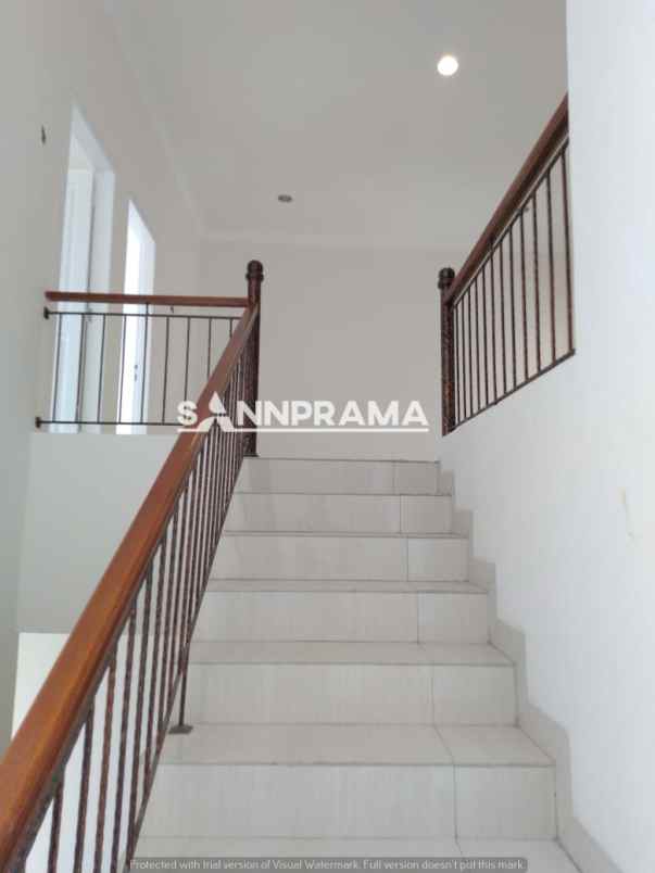 rumah mewah konsep resort european classic desain rn