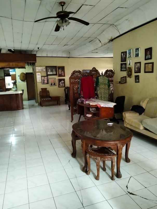 rumah muradi manyaran semarang barat