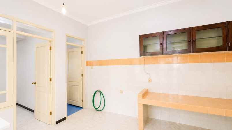 rumah murah di pakuwon city surabaya timur