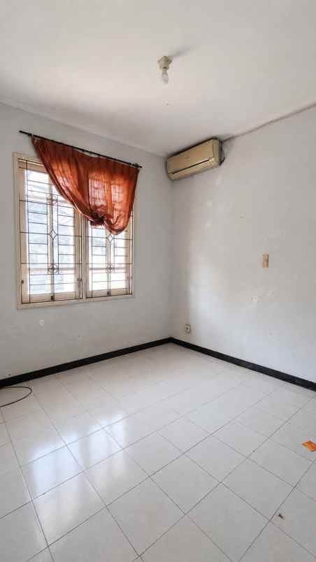 rumah murah di pakuwon city surabaya timur