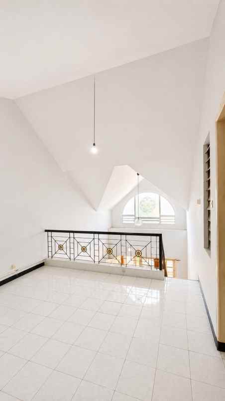 rumah murah di pakuwon city surabaya timur