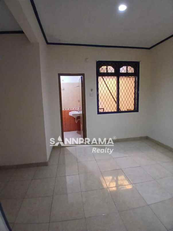 rumah ruang usaha disewakan di depok jaya imelin