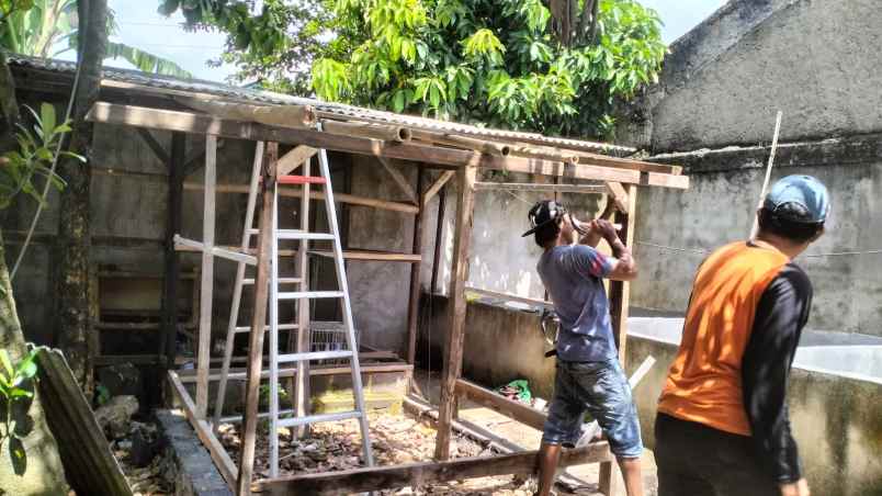 rumah second luas di pondok terong depok