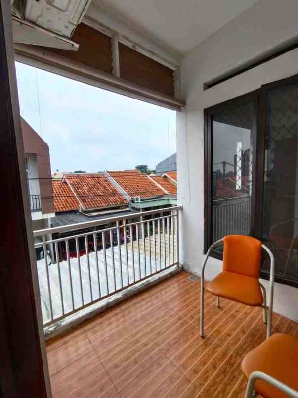 rumah second terawat dekat gate tol cimanggis depok