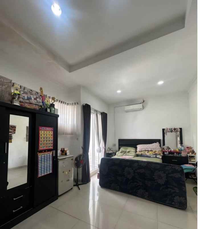 rumah secondary dalam komplek di pondok kelapa jaktim