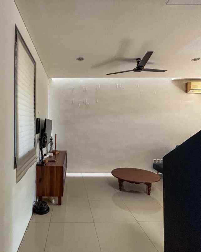 rumah secondary minimalis di veteran bintaro jaksel