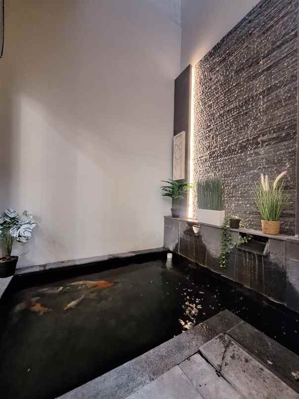 rumah secondary terawat siap huni di rawamangun