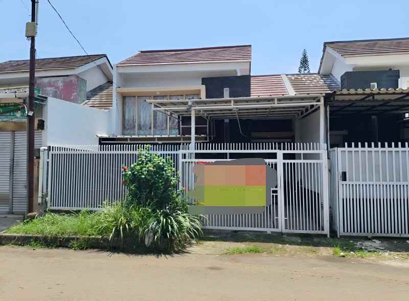 rumah seken siap huni dalam cluster permata cimanggis