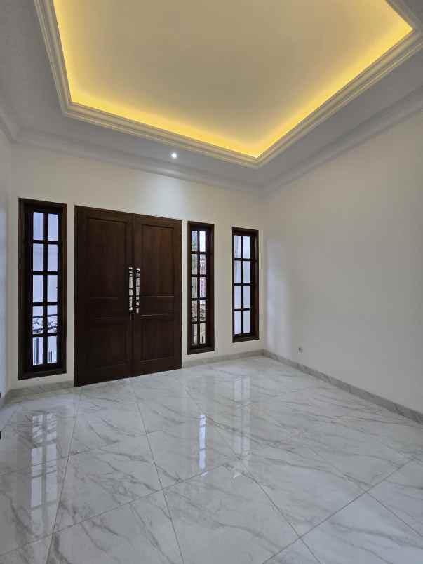 rumah siap huni dalam komplek di duren sawit jaktim