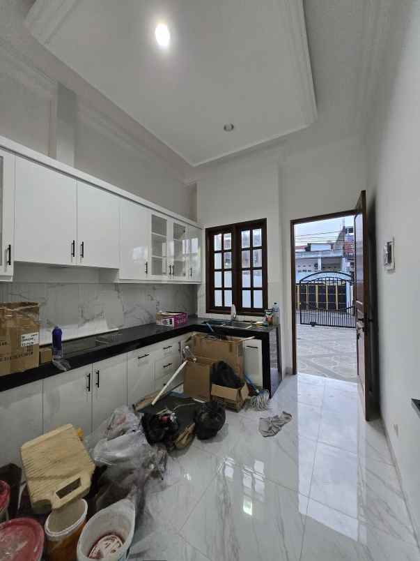 rumah siap huni dalam komplek di duren sawit jaktim