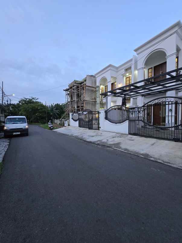 rumah siap huni dalam komplek di duren sawit jaktim