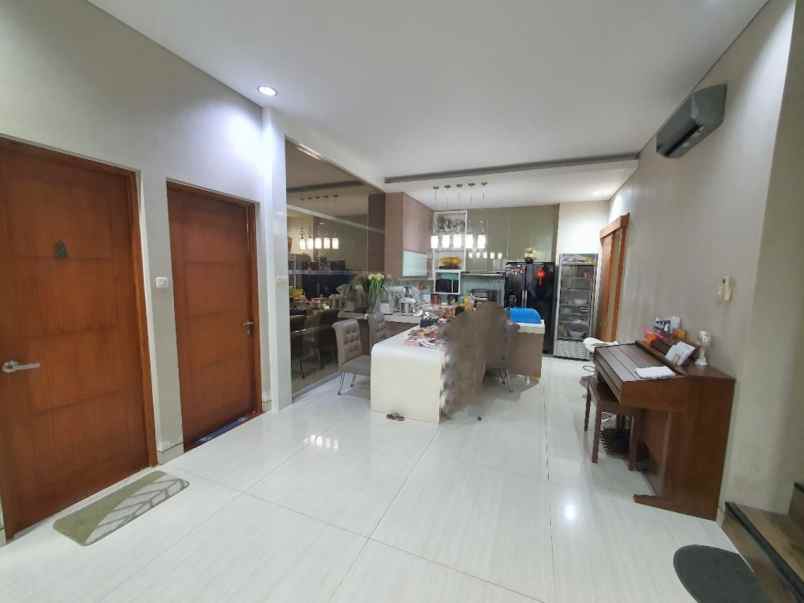 rumah siap huni mangga besar taman sari jakarta barat