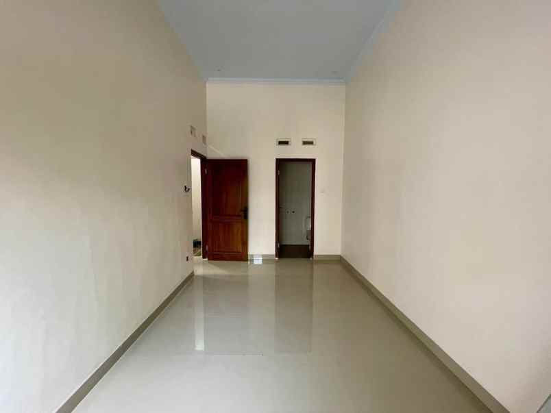 rumah siap huni tanah luas di sleman utara maguwoharjo