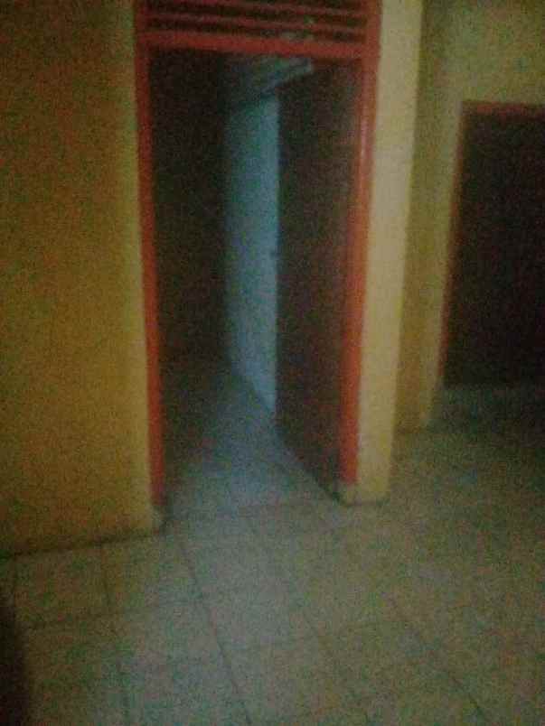 rumah strategis pinggir jln raya utama