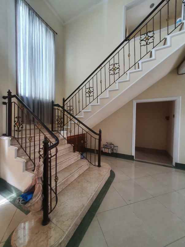 rumah tanah kusir kebayoran lama