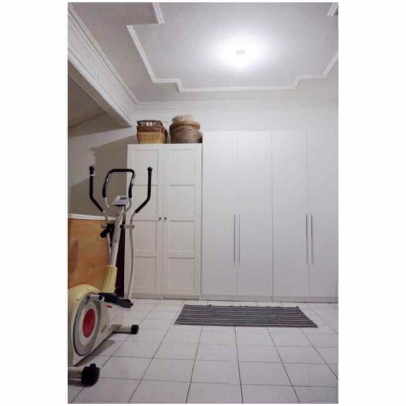 rumah tebet dalam jakarta selatan