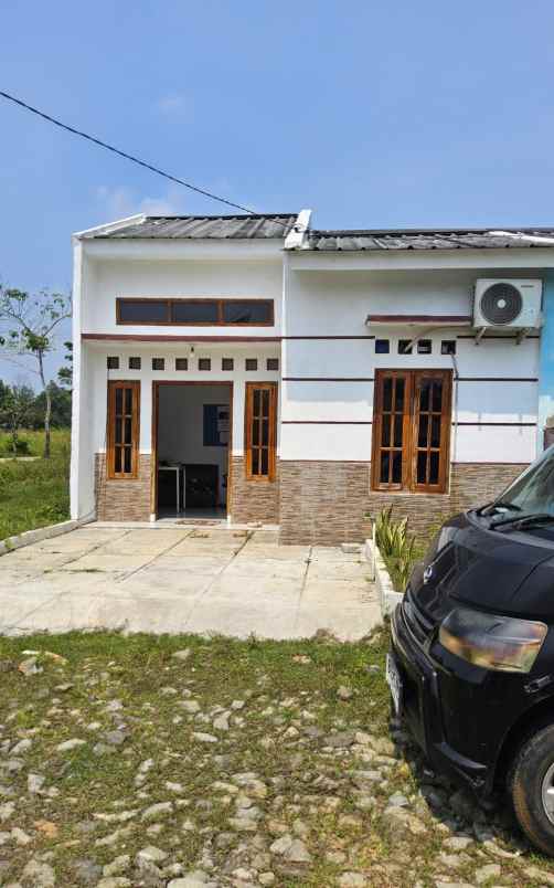 rumah villa suasana pedesaan