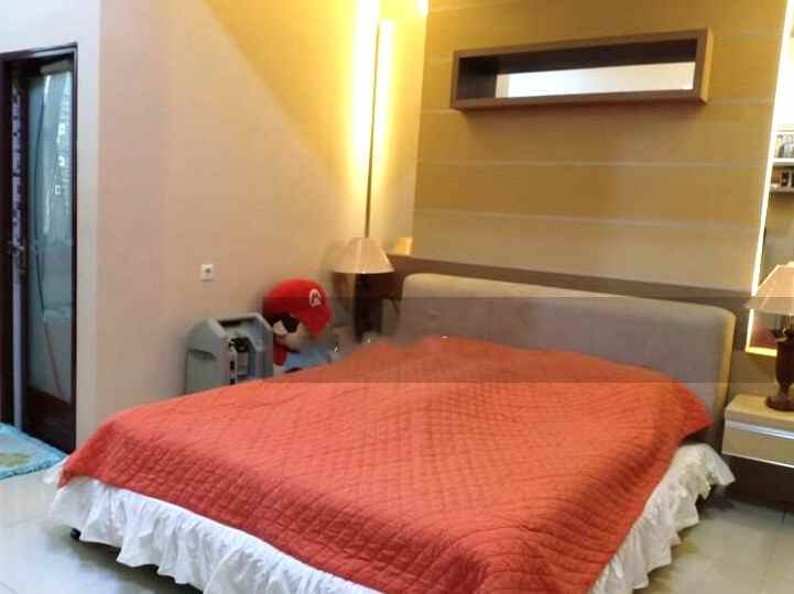 sale rumah nyaman besar kawasan elit turangga lengkong