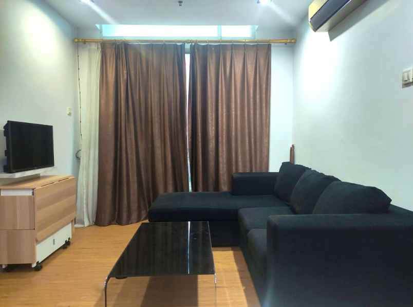 sewa apartemen tokyo riverside pik2