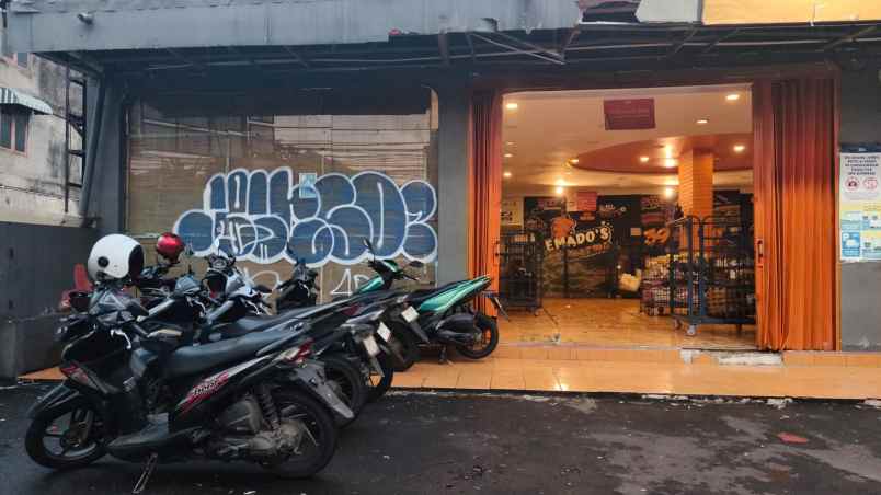 sewa jual cafe dan ruko di ciputat raya cireundeu
