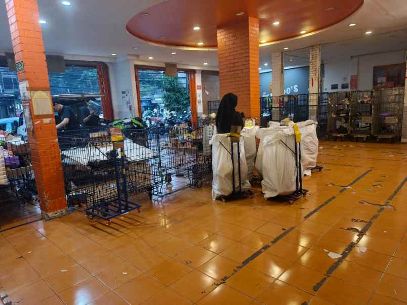 sewa jual cafe dan ruko di ciputat raya cireundeu