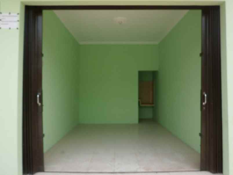 sewa kios murah meriah