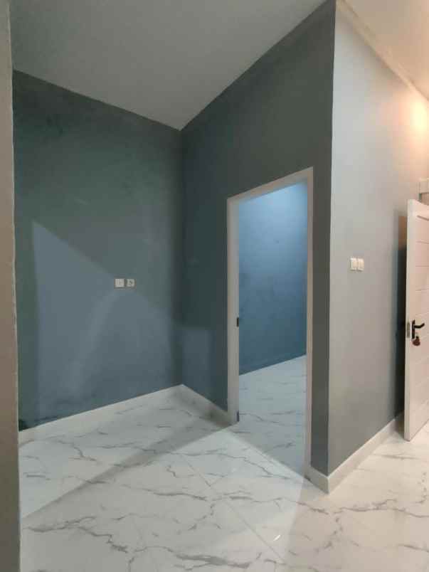 siap huni dekat st depok lama cash only