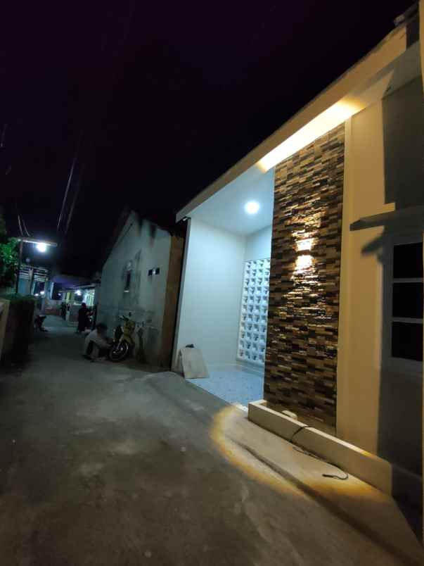 siap huni dekat st depok lama cash only