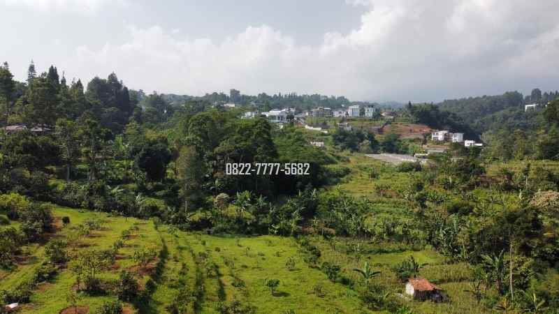 tanah dengan view bagus dan aliran mata air