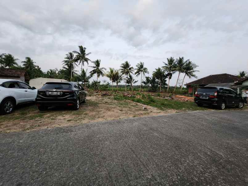 tanah strategis dekat bandara yia siap bangun shm