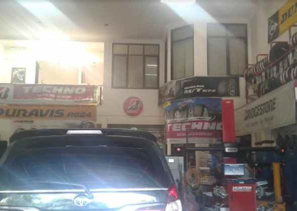 toko siap pakai nol jalan strategis di undaan wetan