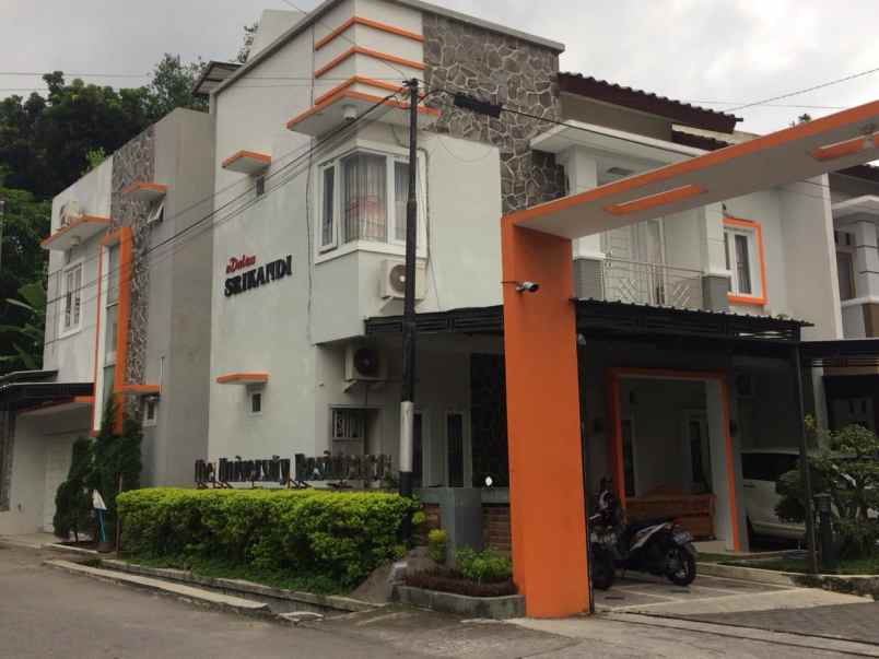 unit rumah induk dan kost exclusive 50 meter dari uii