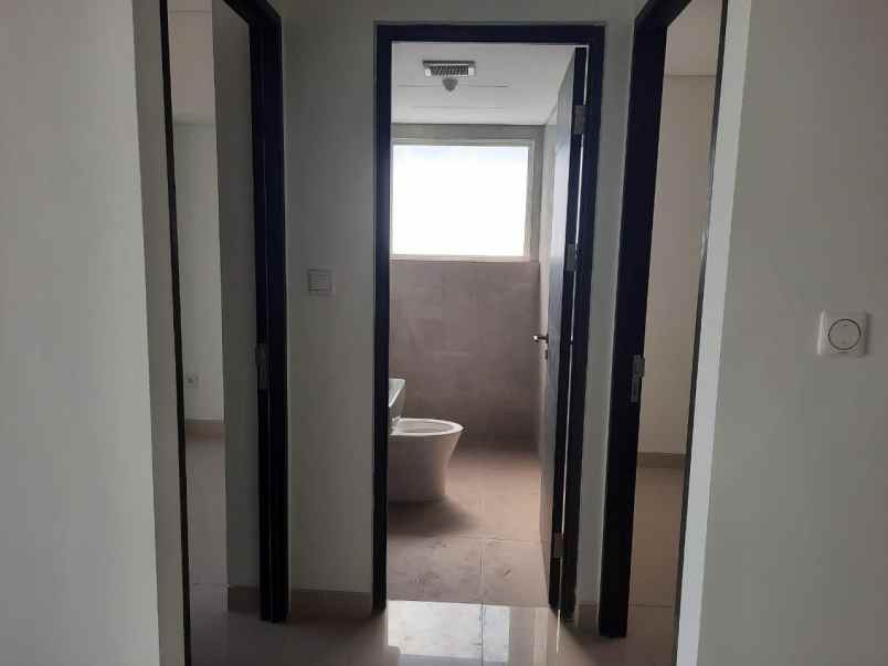 apartemen klaska azure unit 1811 kosongan