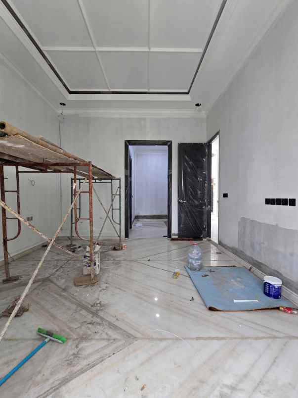 brand new classic modern house tebet jakarta selatan