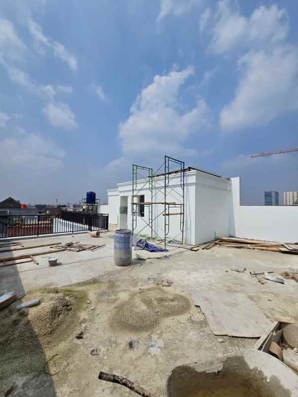 brand new classic modern house tebet jakarta selatan